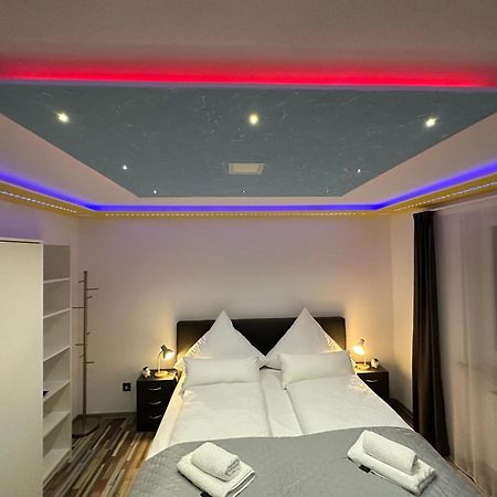 Modern Apartments Neuburg P - Top - 2 Zimmer, Komfort, Balkon, Wi-Fi, Smart Tv, Grosse Dusche, Kueche Neuburg an Der Donau Exteriör bild