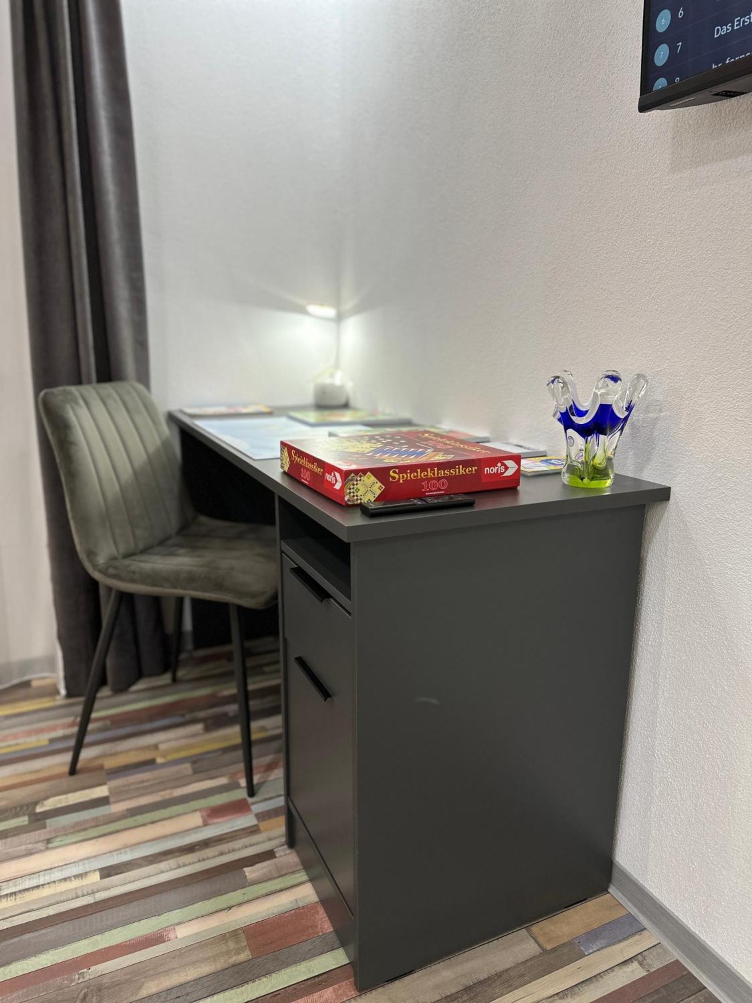 Modern Apartments Neuburg P - Top - 2 Zimmer, Komfort, Balkon, Wi-Fi, Smart Tv, Grosse Dusche, Kueche Neuburg an Der Donau Exteriör bild