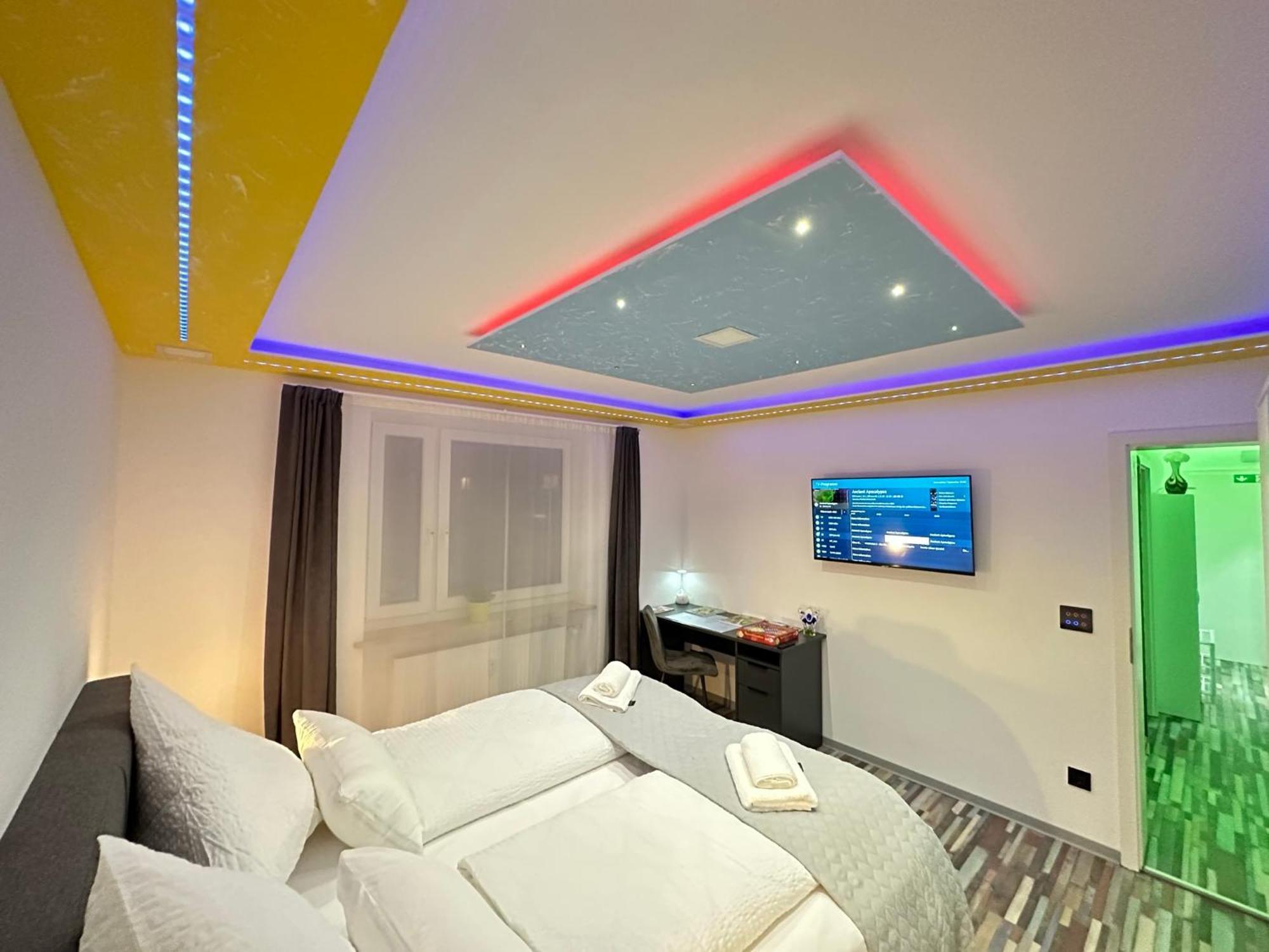 Modern Apartments Neuburg P - Top - 2 Zimmer, Komfort, Balkon, Wi-Fi, Smart Tv, Grosse Dusche, Kueche Neuburg an Der Donau Exteriör bild