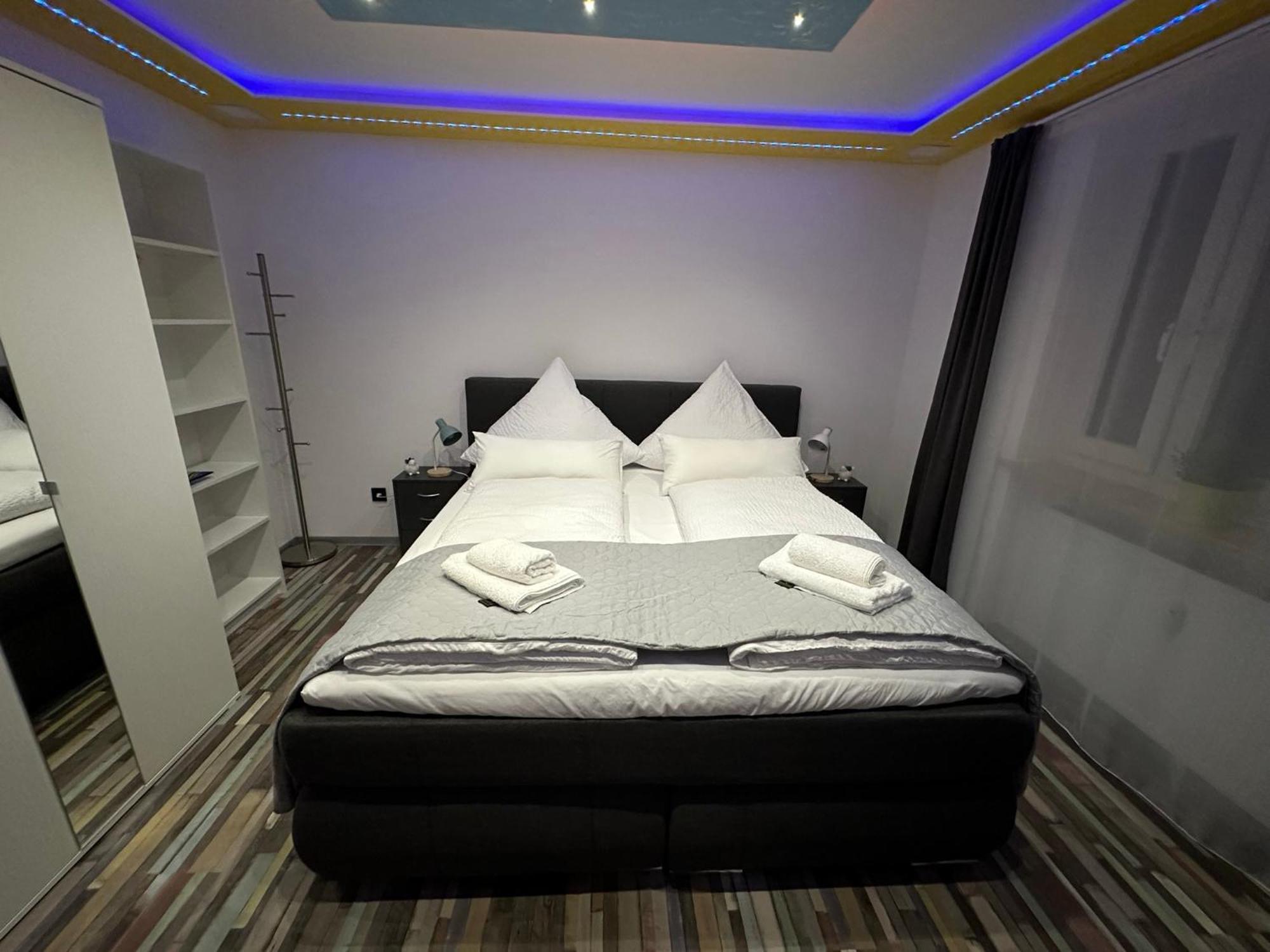 Modern Apartments Neuburg P - Top - 2 Zimmer, Komfort, Balkon, Wi-Fi, Smart Tv, Grosse Dusche, Kueche Neuburg an Der Donau Exteriör bild